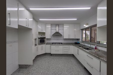 Casa à venda com 700m², 4 quartos e 8 vagasCozinha