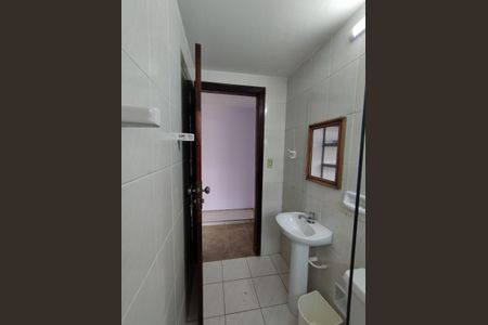 Casa à venda com 700m², 4 quartos e 8 vagasBanheiro de Serviço