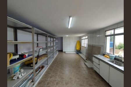 Casa à venda com 700m², 4 quartos e 8 vagasDeposito