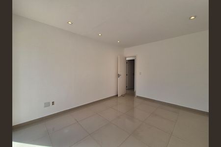 Apartamento para alugar com 205m², 3 quartos e 3 vagas Apartamento para alugar com 205m², 3 quartos e 3 vagasQuarto 2