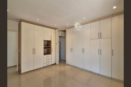 Apartamento para alugar com 205m², 3 quartos e 3 vagas Apartamento para alugar com 205m², 3 quartos e 3 vagasSuite