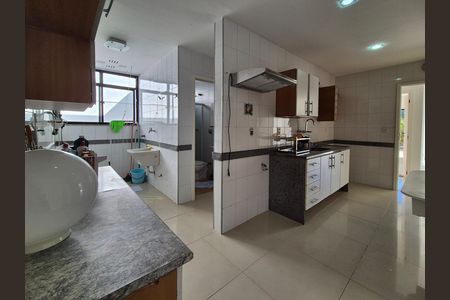 Apartamento para alugar com 205m², 3 quartos e 3 vagas Apartamento para alugar com 205m², 3 quartos e 3 vagasCozinha