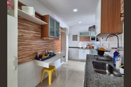 Apartamento para alugar com 205m², 3 quartos e 3 vagas Apartamento para alugar com 205m², 3 quartos e 3 vagasCozinha