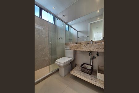 Apartamento para alugar com 205m², 3 quartos e 3 vagas Apartamento para alugar com 205m², 3 quartos e 3 vagasBanheiro
