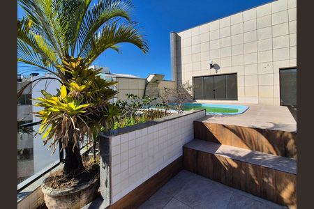Apartamento para alugar com 205m², 3 quartos e 3 vagas Apartamento para alugar com 205m², 3 quartos e 3 vagasÁrea externa