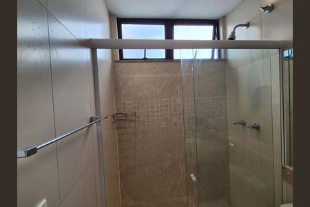 Apartamento para alugar com 205m², 3 quartos e 3 vagas Apartamento para alugar com 205m², 3 quartos e 3 vagasBanheiro