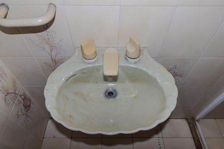 Casa para alugar com 152m², 3 quartos e 2 vagasBanheiro social