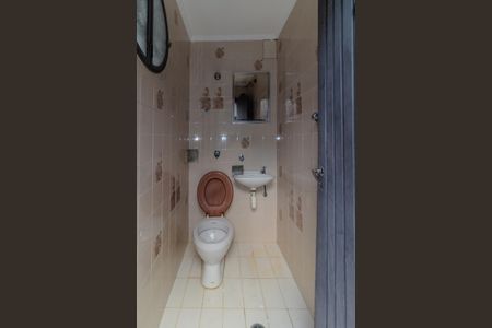 Casa para alugar com 152m², 3 quartos e 2 vagasBanheiro de serviço