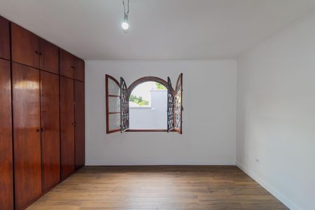 Casa para alugar com 152m², 3 quartos e 2 vagasSuíte