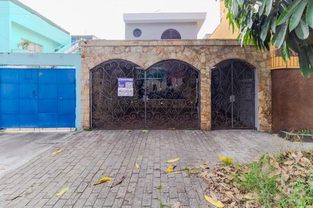 Casa para alugar com 152m², 3 quartos e 2 vagasFachada