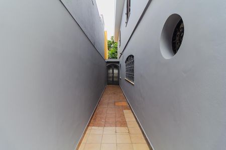 Casa para alugar com 152m², 3 quartos e 2 vagasCorredor Externo