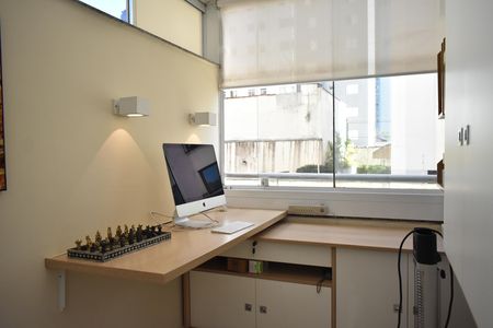 Apartamento à venda com 150m², 3 quartos e 2 vagasEscritório
