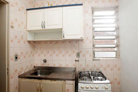 Cozinha de kitnet/studio à venda com 1 quarto, 32m² em Cidade Baixa, Porto Alegre