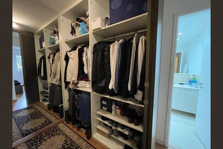 Apartamento para alugar com 170m², 4 quartos e 3 vagasCloset da Suíte 2