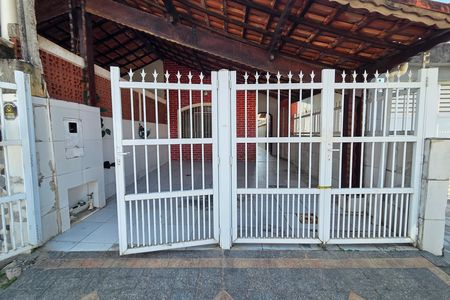 Fachada de casa para alugar com 2 quartos, 100m² em Caiçara , Praia Grande