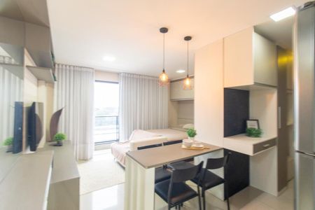 Sala/Quarto de apartamento para alugar com 1 quarto, 45m² em Novo Mundo, Curitiba