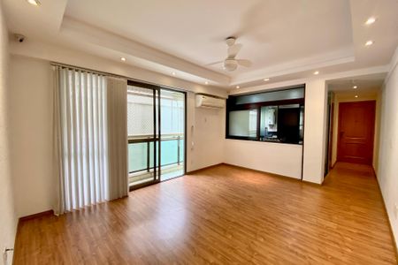 Apartamento para alugar com 85m², 2 quartos e 1 vaga Apartamento para alugar com 85m², 2 quartos e 1 vagaSala