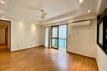 Sala  de apartamento para alugar com 2 quartos, 85m² em Jardim Botânico, Rio de Janeiro