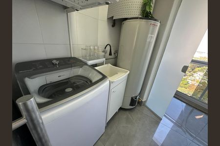 Área de Serviço de apartamento para alugar com 2 quartos, 108m² em Melville Empresarial Ii, Barueri