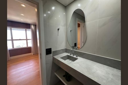 Banheiro da Suíte 1 de apartamento para alugar com 2 quartos, 108m² em Melville Empresarial Ii, Barueri