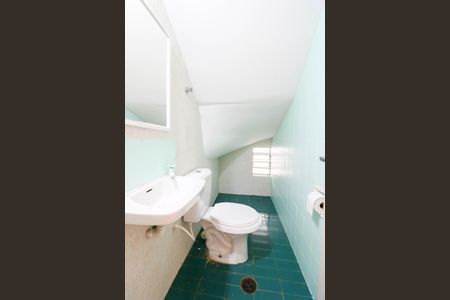 Casa para alugar com 125m², 3 quartos e 1 vaga Casa para alugar com 125m², 3 quartos e 1 vagaBanheiro Social