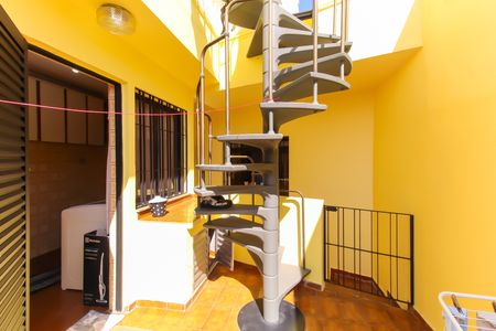 Casa à venda com 250m², 3 quartos e 2 vagas Casa à venda com 250m², 3 quartos e 2 vagasÁrea externa