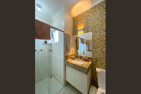 Casa à venda com 130m², 3 quartos e 2 vagasBanheiro da Suíte