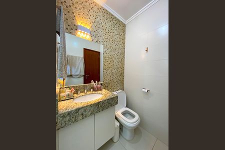 Casa à venda com 130m², 3 quartos e 2 vagasBanheiro da Suíte
