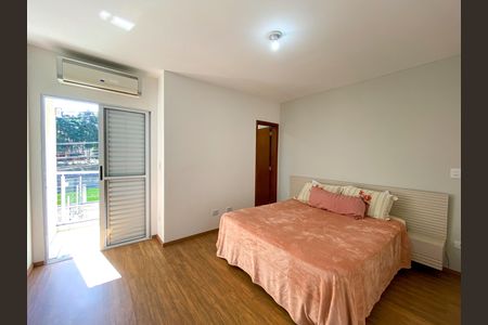 Casa à venda com 130m², 3 quartos e 2 vagasSuíte