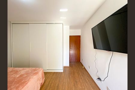 Casa à venda com 130m², 3 quartos e 2 vagasSuíte