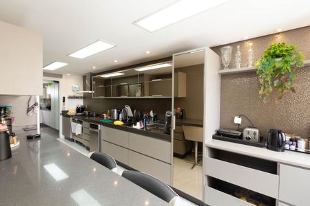 Apartamento à venda com 400m², 4 quartos e 4 vagas Apartamento à venda com 400m², 4 quartos e 4 vagasCozinha