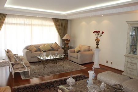 Apartamento à venda com 350m², 5 quartos e 4 vagasSala