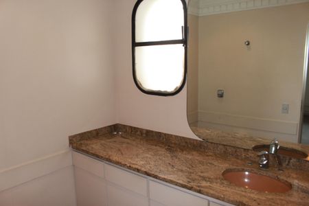 Apartamento à venda com 350m², 5 quartos e 4 vagasBanheiro Suíte