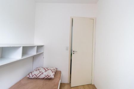 Quarto 1 de apartamento para alugar com 3 quartos, 75m² em Capão Raso, Curitiba