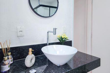 Apartamento para alugar com 110m², 2 quartos e sem vaga Apartamento para alugar com 110m², 2 quartos e sem vagaBanheiro da Suite