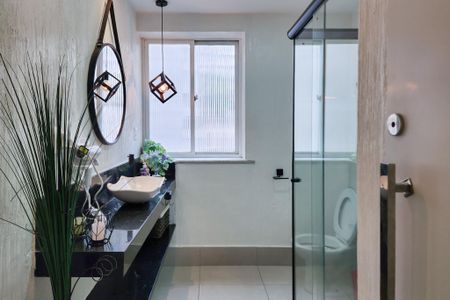 Apartamento para alugar com 110m², 2 quartos e sem vaga Apartamento para alugar com 110m², 2 quartos e sem vagaBanheiro Social