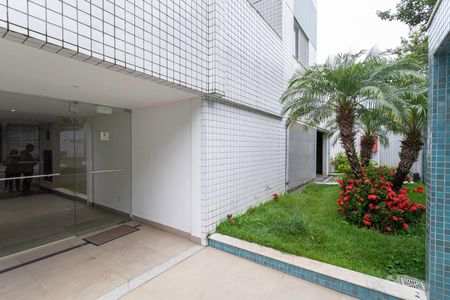 Apartamento para alugar com 137m², 3 quartos e 3 vagas Apartamento para alugar com 137m², 3 quartos e 3 vagasEntrada