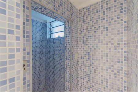 Casa à venda com 164m², 4 quartos e sem vagaBanheiro da Kitnet 2