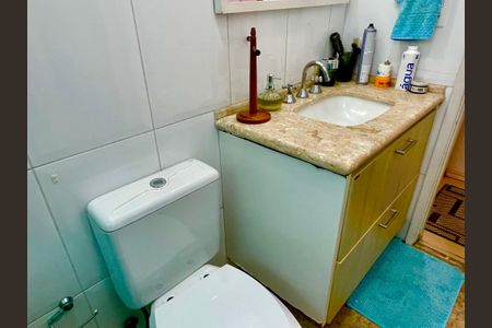 Casa de condomínio para alugar com 152m², 3 quartos e 3 vagasBanheiro 2