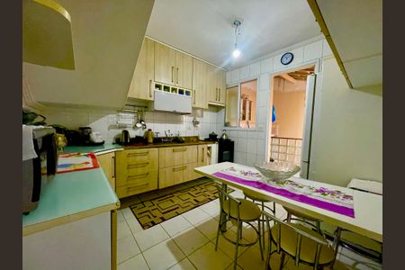 Casa de condomínio para alugar com 152m², 3 quartos e 3 vagasCozinha