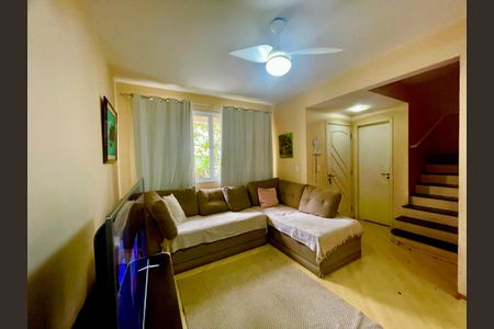 Casa de condomínio para alugar com 152m², 3 quartos e 3 vagasSala