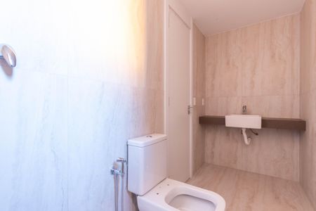 Apartamento à venda com 241m², 4 quartos e 4 vagas Apartamento à venda com 241m², 4 quartos e 4 vagasBanheiro da Suíte 2