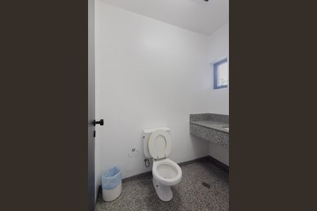 Casa à venda com 366m², 12 quartos e 20 vagas Casa à venda com 366m², 12 quartos e 20 vagasLavabo 2