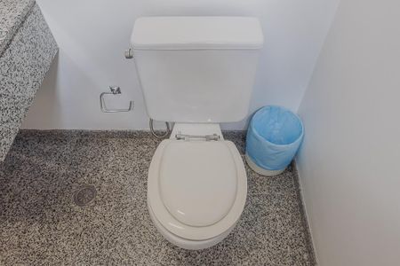 Casa à venda com 366m², 12 quartos e 20 vagas Casa à venda com 366m², 12 quartos e 20 vagasBanheiro da Suíte