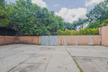 Casa à venda com 366m², 12 quartos e 20 vagas Casa à venda com 366m², 12 quartos e 20 vagasQuintalfac