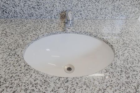 Casa à venda com 366m², 12 quartos e 20 vagas Casa à venda com 366m², 12 quartos e 20 vagasBanheiro da Suíte