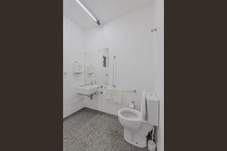 Casa à venda com 366m², 12 quartos e 20 vagas Casa à venda com 366m², 12 quartos e 20 vagasLavabo 3