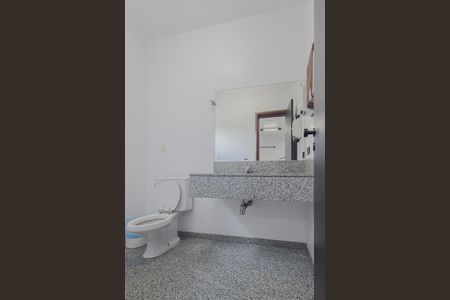 Casa à venda com 366m², 12 quartos e 20 vagas Casa à venda com 366m², 12 quartos e 20 vagasLavabo 1