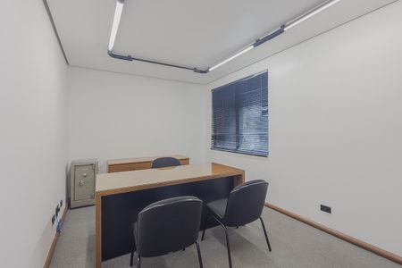 Casa à venda com 366m², 12 quartos e 20 vagas Casa à venda com 366m², 12 quartos e 20 vagasQuarto 2