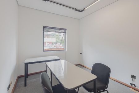 Casa à venda com 366m², 12 quartos e 20 vagas Casa à venda com 366m², 12 quartos e 20 vagasQuarto 7